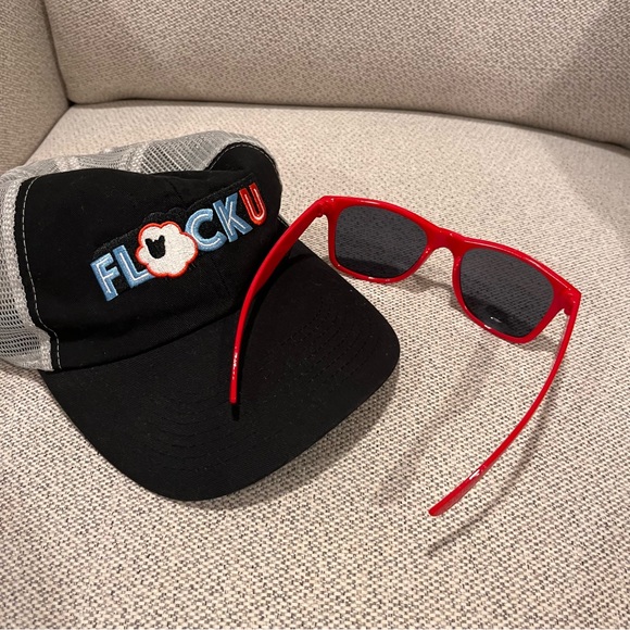 Flocku Flock U You Novelty Graphic Black and White Hat With Red Sunglasses - Picture 6 of 8